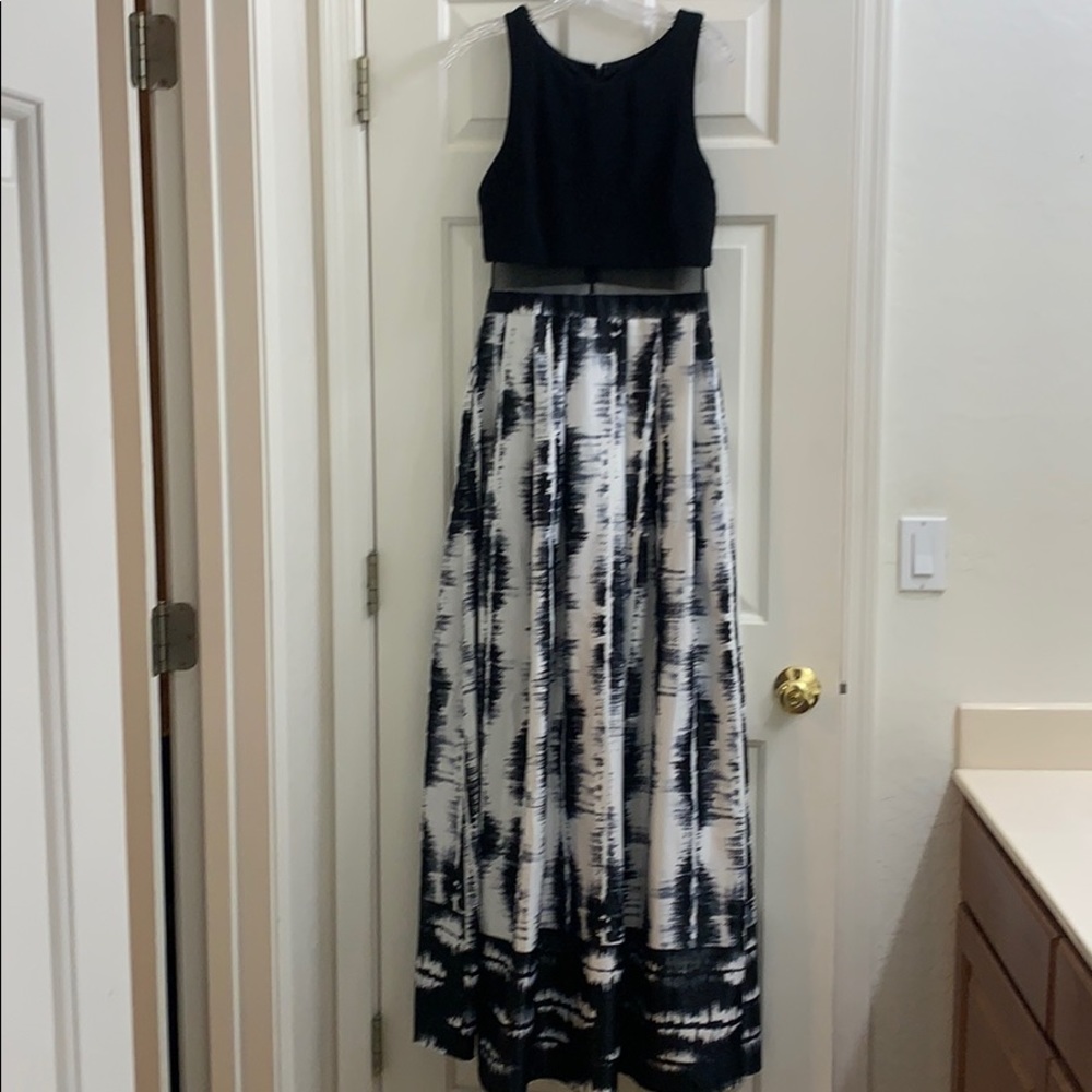 Camille La Vie black and white gown with pockets 4